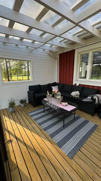 Ulkoterassi kesällä